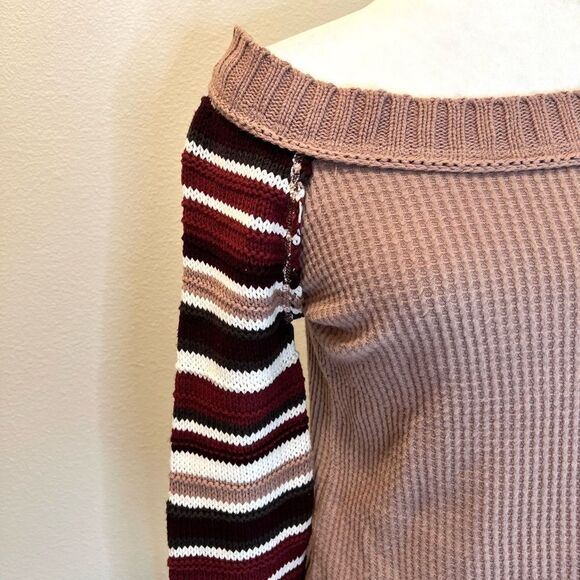 ALTAR’D STATE Off The Shoulder Sweater Size XS - Picture 3 of 8